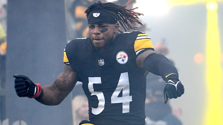 Oct 29, 2023; Pittsburgh, Pennsylvania, USA; Pittsburgh Steelers linebacker Kwon Alexander (54) is introduced before playing the Jacksonville Jaguars at Acrisure Stadium. Mandatory Credit: Philip G. Pavely-Imagn Images Oct 29, 2023; Pittsburgh, Pennsylvania, USA; Pittsburgh Steelers linebacker Kwon Alexander (54) is introduced before playing the Jacksonville Jaguars at Acrisure Stadium. Mandatory Credit: Philip G. Pavely-Imagn Images