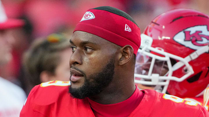 Aug 22, 2025; Kansas City, Missouri, USA; Kansas City Chiefs wide receiver JuJu Smith-Schuster (9) warms up against the Chicago Bears prior to a game at GEHA Field at Arrowhead Stadium. Mandatory Credit: Denny Medley-Imagn Images Aug 22, 2025; Kansas City, Missouri, USA; Kansas City Chiefs wide receiver JuJu Smith-Schuster (9) warms up against the Chicago Bears prior to a game at GEHA Field at Arrowhead Stadium. Mandatory Credit: Denny Medley-Imagn Images