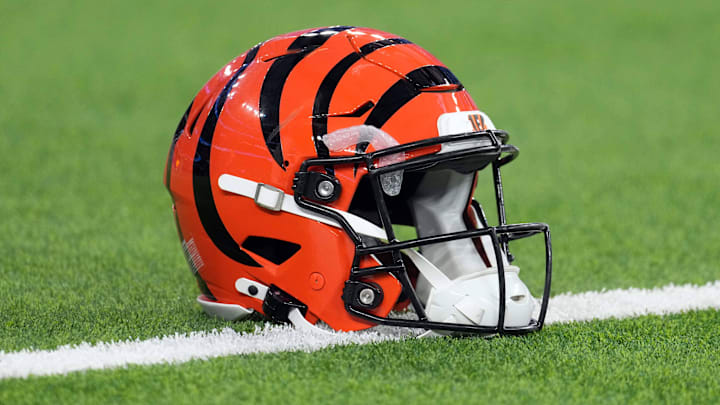 Nov 17, 2024; Inglewood, California, USA; A Cincinnati Bengals Riddell Speedflex helmet on the field at SoFi Stadium. Mandatory Credit: Kirby Lee-Imagn Images Nov 17, 2024; Inglewood, California, USA; A Cincinnati Bengals Riddell Speedflex helmet on the field at SoFi Stadium. Mandatory Credit: Kirby Lee-Imagn Images