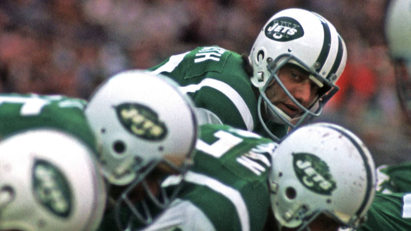 The Top 5 Most Valuable Joe Namath Football Cards