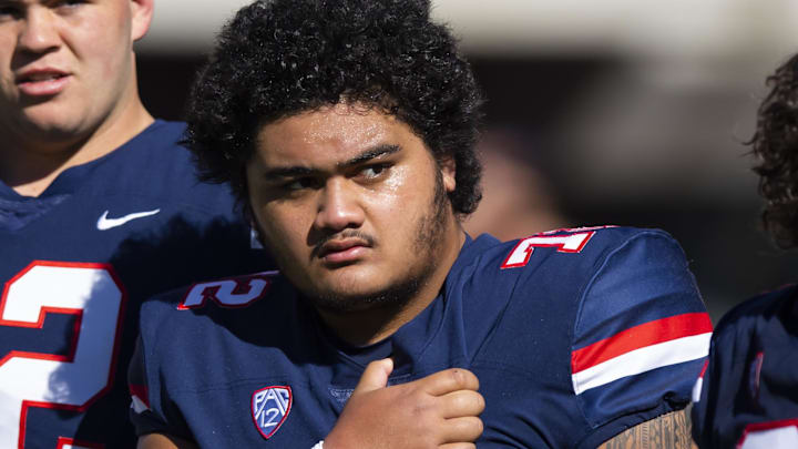 Arizona offensive guard Wendell Moe has entered the transfer portal.