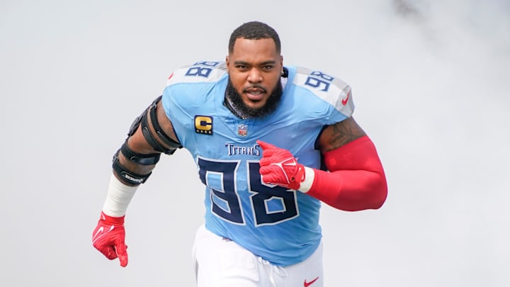Tennessee Titans defensive tackle Jeffery Simmons (98) takes the field before the game against the Indianapolis Colts at Nissan Stadium in Nashville, Tenn., Sunday, Sept. 21, 2025.