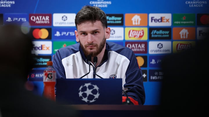 FBL-EUR-C1-PSG-PRESSER