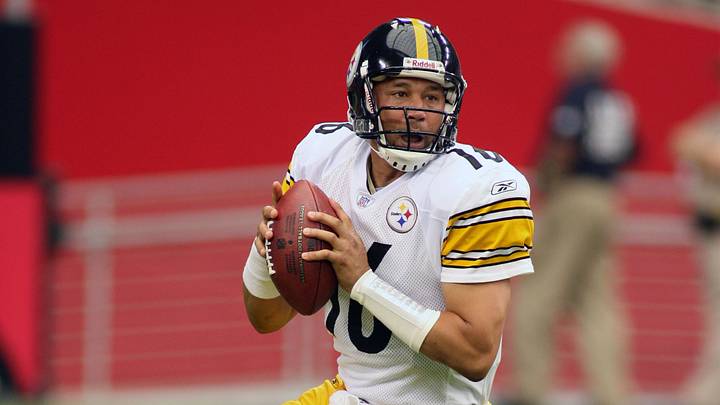 Aug 12 2006; Glendale, AZ, USA; Pittsburgh Steelers quarterback (16) Charlie Batch against the Arizona Cardinals at Cardinals Stadium. Mandatory Credit: Rick Scuteri-US Presswire Copyright Rick Scuteri Aug 12 2006; Glendale, AZ, USA; Pittsburgh Steelers quarterback (16) Charlie Batch against the Arizona Cardinals at Cardinals Stadium. Mandatory Credit: Rick Scuteri-US Presswire Copyright Rick Scuteri