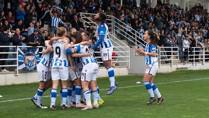 Große Freude: letzte Saison erreichte Real Sociedad den zweiten Platz in der spanischen Liga