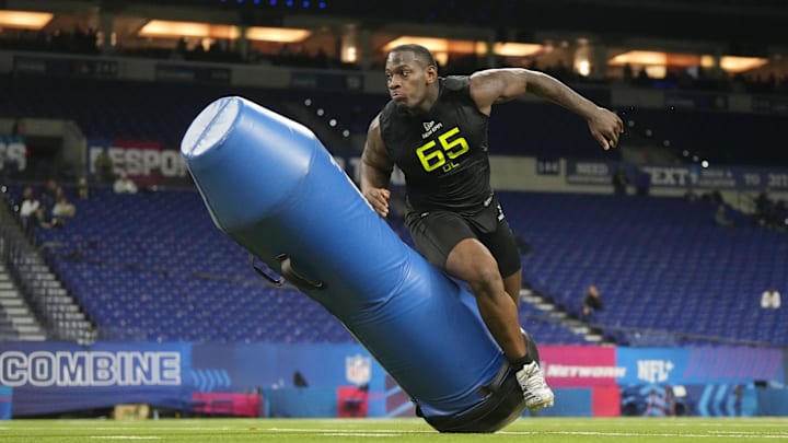 Texas A&M defensive end Nic Scourton goes through drills at the combine. Scourton fits the Bears' edge rusher size prototype. Texas A&M defensive end Nic Scourton goes through drills at the combine. Scourton fits the Bears' edge rusher size prototype.