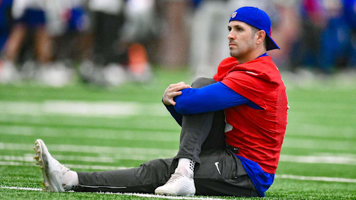 Jun 17, 2025; East Rutherford, NJ, USA; New York Giants place kicker Graham Gano (9) stretches during minicamp at Quest Diagnostics Training Center.  