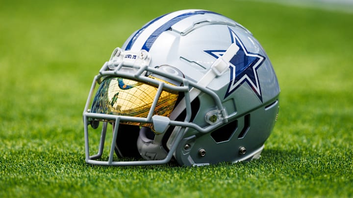 Dallas Cowboys v Los Angeles Rams