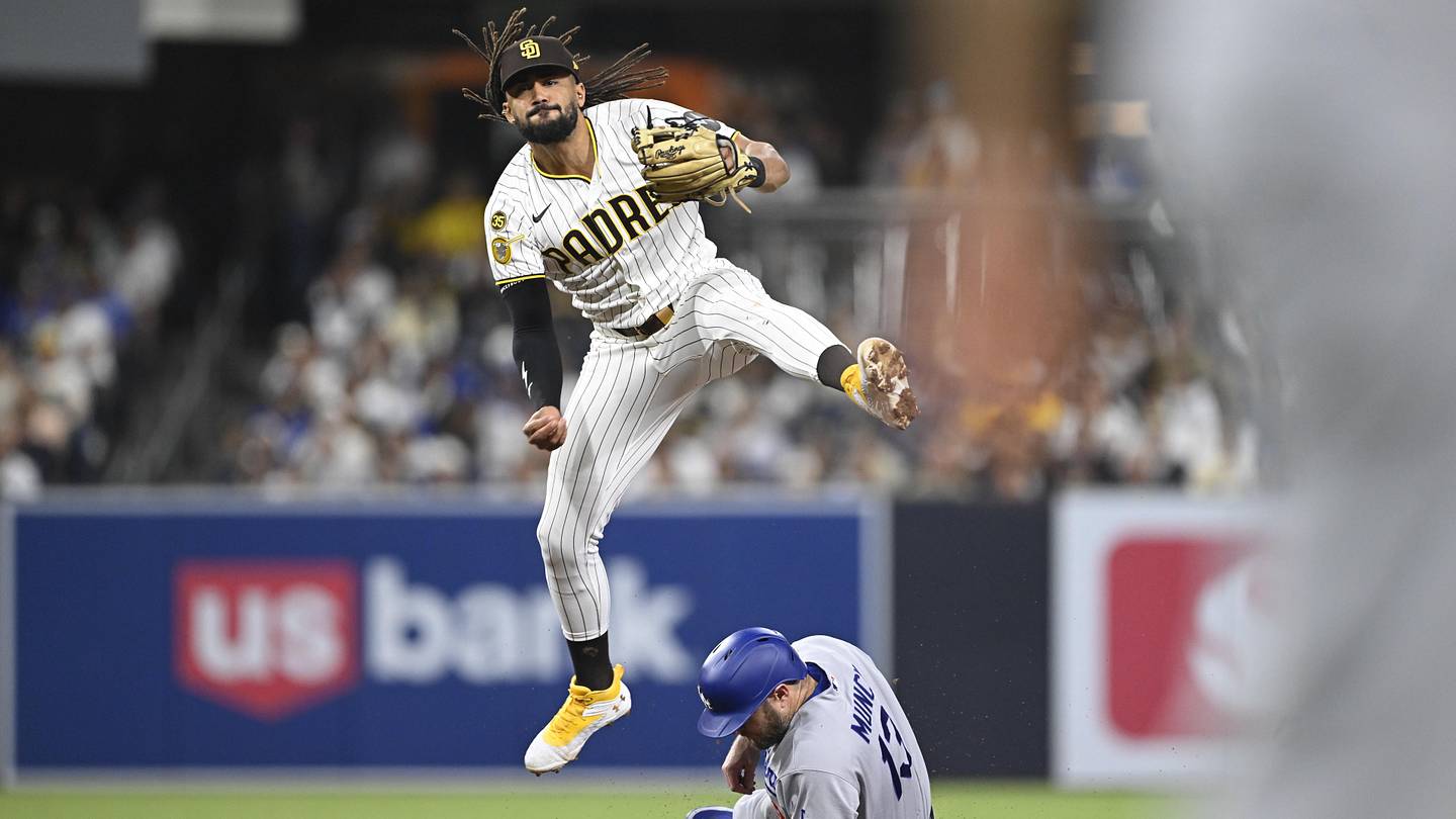 Padres Notes: Yankees Trade Proposal, Injured Pitcher Making Progress, Fernando Tatis ‘Out of Whack’