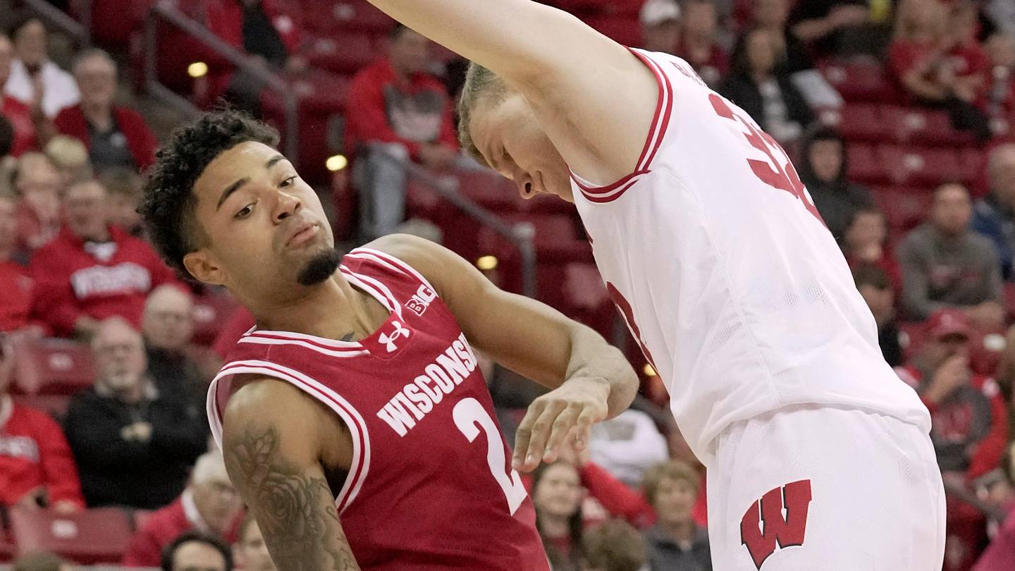 Badgers Edge Team White 46-44 in Thrilling Scrimmage