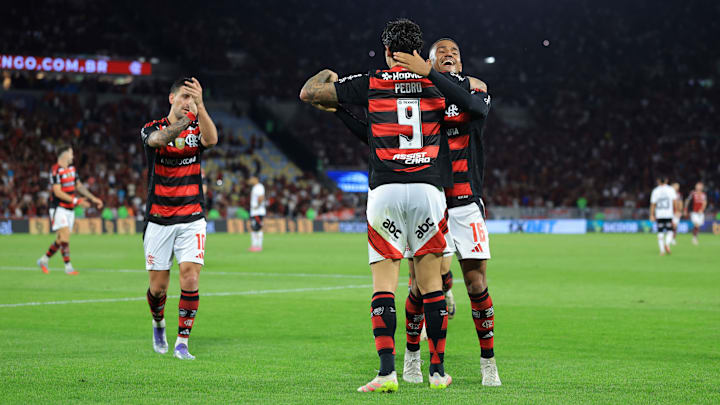 Flamengo fez um jogo mágico contra o Vitória