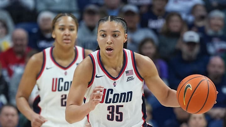 Feb 22, 2026; Storrs, Connecticut, USA; UConn Huskies guard Azzi Fudd (35) returns the ball against the Providence Friars in the first half at Harry A. Gampel Pavilion. Mandatory Credit: David Butler II-Imagn Images
