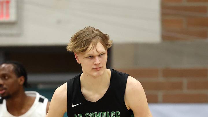 Arizona Compass Prep forward Miikka Muurinen (1) against CIA Bella Vista, Calif., during the Hoophall West High School Invitational at Highland High School.