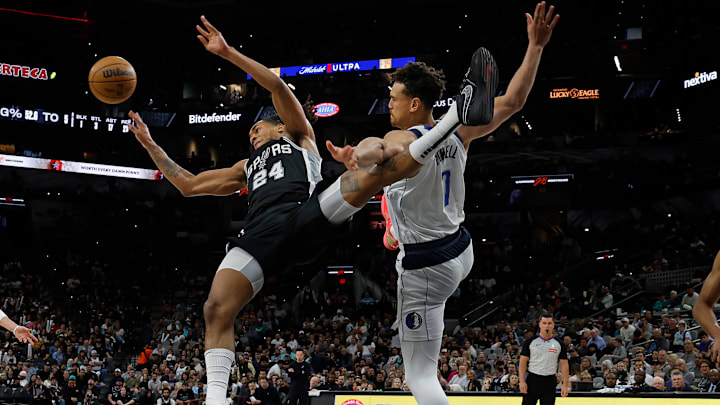 Dallas Mavericks v San Antonio Spurs