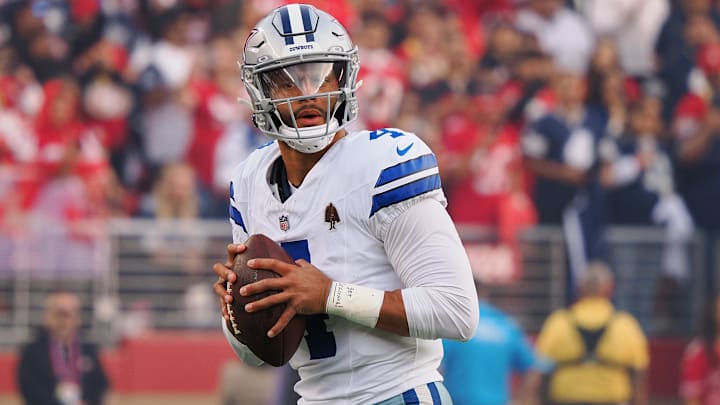 Dallas Cowboys QB Dak Prescott warms up before the game against the San Francisco 49ers at Levi's Stadium.