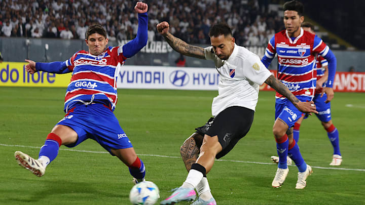 Fortaleza e Colo-Colo se encontram em jogo da rodada 4 do Grupo E