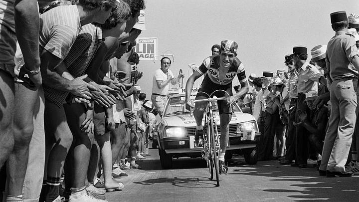 El ciclista español Ángel Arroyo, durante la Tour de Francia, el 16 de julio de 1983.