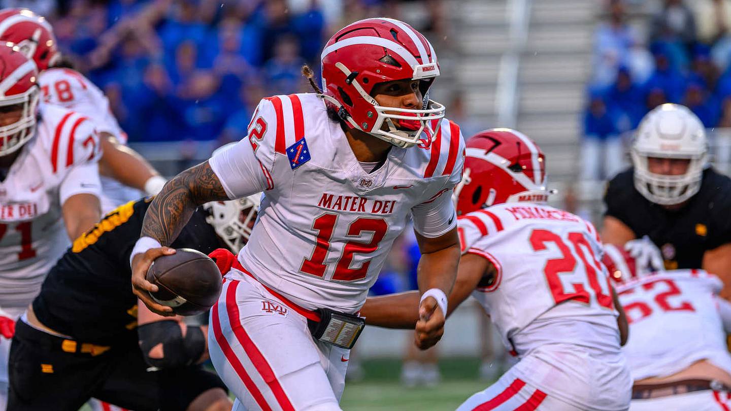 St. John Bosco at Mater Dei Live Updates: California High School Football