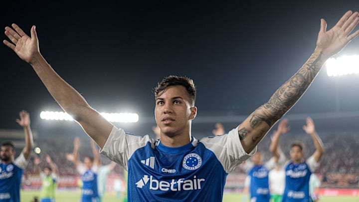 Cruzeiro vence bem e avança na Copa do Brasil Cruzeiro vence bem e avança na Copa do Brasil