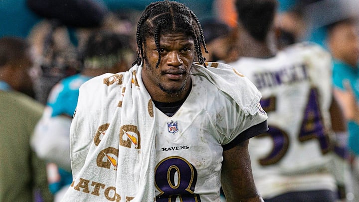The Ravens' chances to win on the road this weekend hinge heavily on the health of Lamar Jackson. 
