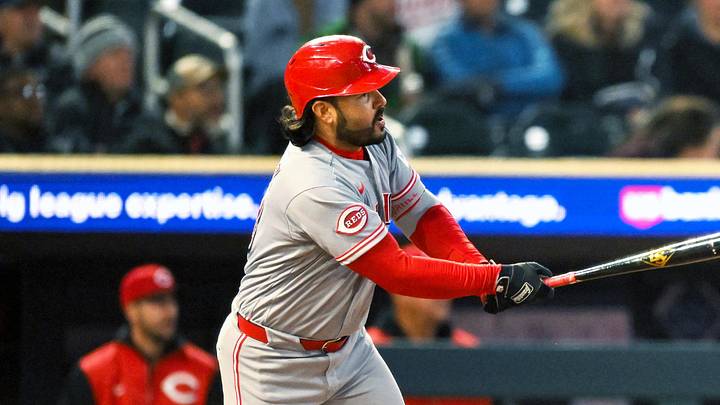 Cincinnati Reds third baseman Eugenio Suarez (28) hits a double