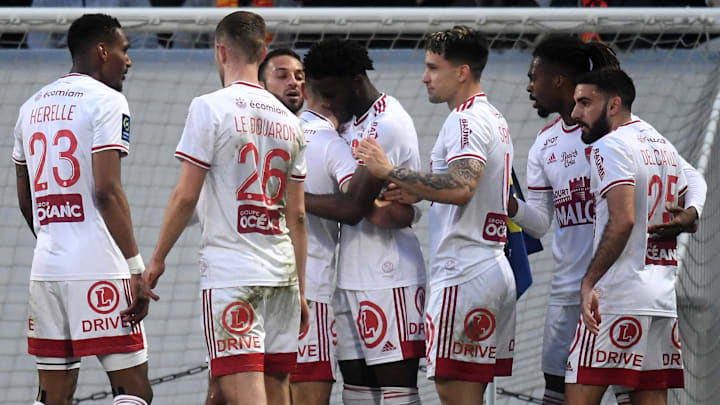 Le Stade Brestois a frappé fort en s'imposant à Lens (1-0). Le Stade Brestois a frappé fort en s'imposant à Lens (1-0).