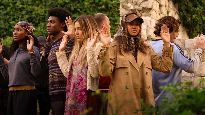 Outer Banks. (L to R) Carlacia Grant as Cleo, Jonathan Daviss as Pope, Madelyn Cline as Sarah Cameron, Drew Starkey as Rafe, Madison Bailey as Kiara, Chase Stokes as John B in episode 503 of Outer Banks Outer Banks. (L to R) Carlacia Grant as Cleo, Jonathan Daviss as Pope, Madelyn Cline as Sarah Cameron, Drew Starkey as Rafe, Madison Bailey as Kiara, Chase Stokes as John B in episode 503 of Outer Banks