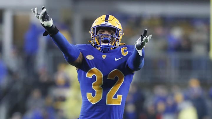 Oct 14, 2023; Pittsburgh, Pennsylvania, USA; Pittsburgh Panthers linebacker Shayne Simon (32) reacts