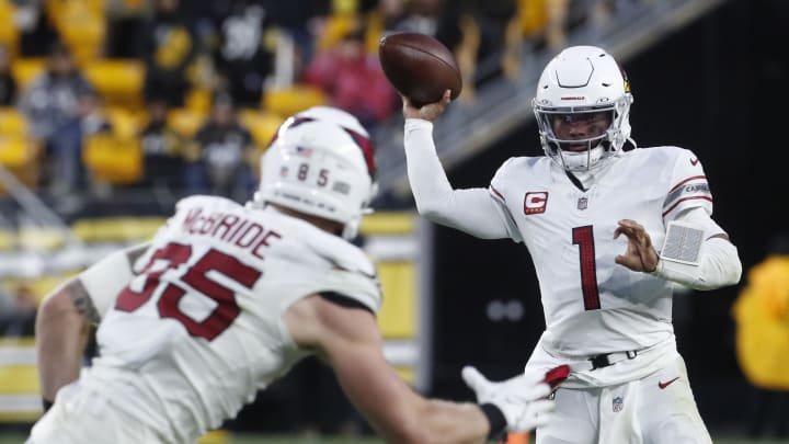 Dec 3, 2023; Pittsburgh, Pennsylvania, USA; Arizona Cardinals quarterback Kyler Murray (1) passes the ball to tight end Trey McBride (85) against the Pittsburgh Steelers during the fourth quarter at Acrisure Stadium. Mandatory Credit: Charles LeClaire-USA TODAY Sports Dec 3, 2023; Pittsburgh, Pennsylvania, USA; Arizona Cardinals quarterback Kyler Murray (1) passes the ball to tight end Trey McBride (85) against the Pittsburgh Steelers during the fourth quarter at Acrisure Stadium. Mandatory Credit: Charles LeClaire-USA TODAY Sports