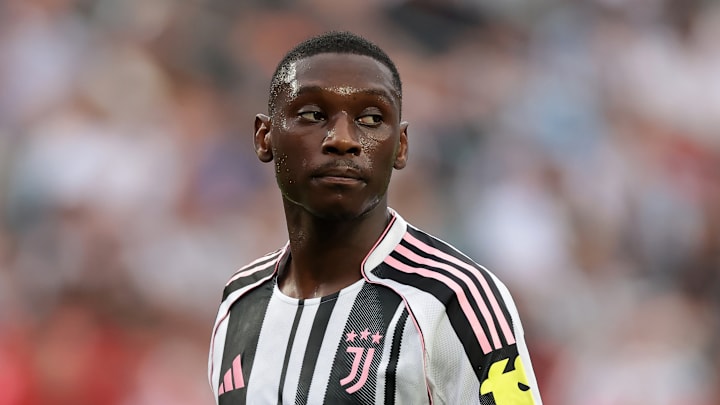 Randal Kolo Muani est ciblé par la Juventus, mais aussi un club de Premier League. 