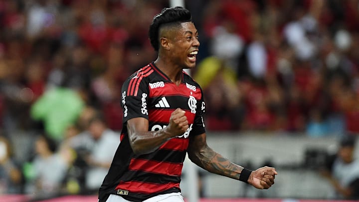 Bruno Henrique marcou, mais uma vez, em clássicos