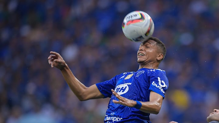 A Raposa busca se isolar cada vez mais na liderança da Série B