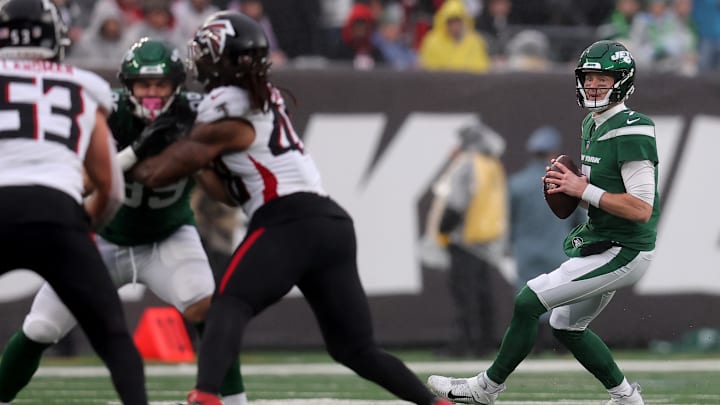 Dec 3, 2023; East Rutherford, New Jersey, USA; New York Jets quarterback Tim Boyle (7) looks to pass against the Atlanta Falcons during the first quarter at MetLife Stadium.
