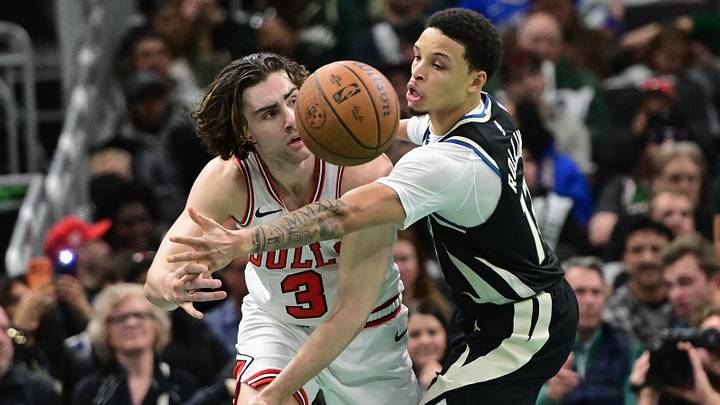 Nov 7, 2025; Milwaukee, Wisconsin, USA; Milwaukee Bucks guard Ryan Rollins (13) puts pressure on Chicago Bulls guard Josh Giddey (3) in the 3rd quarter at Fiserv Forum. Mandatory Credit: Benny Sieu-Imagn Images Nov 7, 2025; Milwaukee, Wisconsin, USA; Milwaukee Bucks guard Ryan Rollins (13) puts pressure on Chicago Bulls guard Josh Giddey (3) in the 3rd quarter at Fiserv Forum. Mandatory Credit: Benny Sieu-Imagn Images