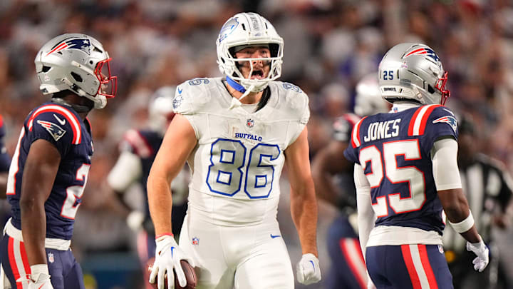 Oct 5, 2025; Orchard Park, New York, USA; Buffalo Bills tight end Dalton Kincaid (86) reacts to making a catch against the New England Patriots during the first half at Highmark Stadium. Oct 5, 2025; Orchard Park, New York, USA; Buffalo Bills tight end Dalton Kincaid (86) reacts to making a catch against the New England Patriots during the first half at Highmark Stadium.