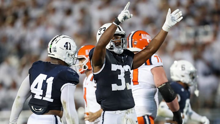 Penn State Nittany Lions defensive end Dani Dennis-Sutton (33)