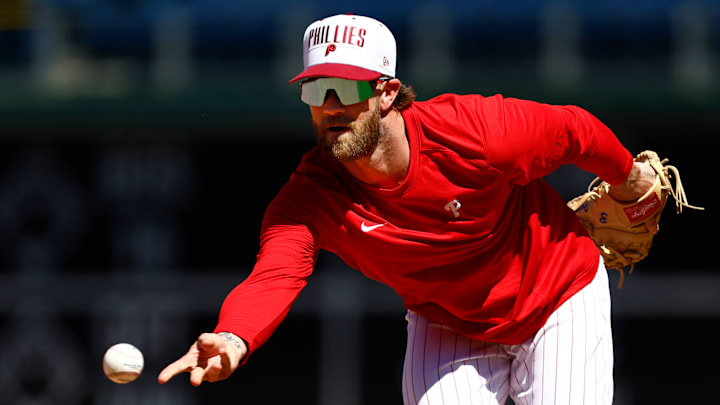 Bryce Harper espera regresar al juego este martes