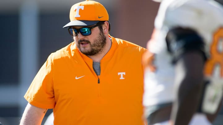 Tennessee tight end coach Brian Niedermeyer coaches during Tennessee spring football practice at Haslam Field in Knoxville, Tennessee on Thursday, March 28, 2019.
Kns Vols Players2 Tennessee tight end coach Brian Niedermeyer coaches during Tennessee spring football practice at Haslam Field in Knoxville, Tennessee on Thursday, March 28, 2019.
Kns Vols Players2