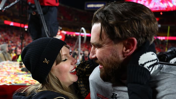 Taylor Swift and Travis Kelce announced their engagement on Tuesday.