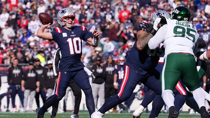 Oct 18, 2026; Foxborough, Massachusetts, USA; New England Patriots quarterback Drake Maye (10) throws in the second quarter against the New York Jets at Gillette Stadium. Mandatory Credit: David Butler II-Imagn Images Oct 18, 2026; Foxborough, Massachusetts, USA; New England Patriots quarterback Drake Maye (10) throws in the second quarter against the New York Jets at Gillette Stadium. Mandatory Credit: David Butler II-Imagn Images
