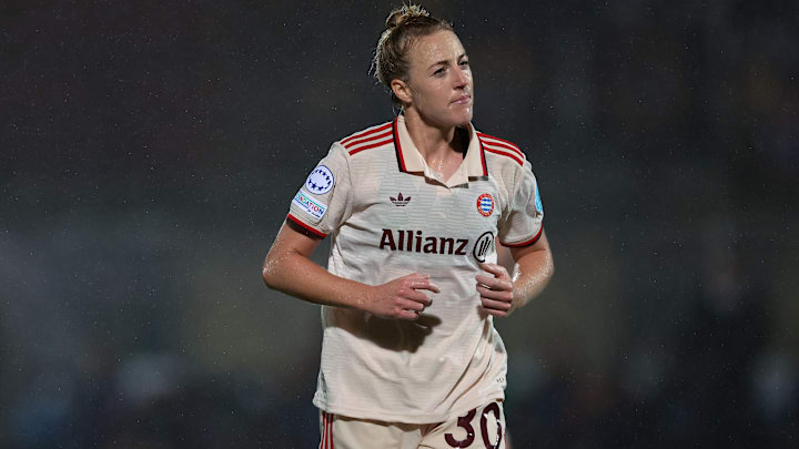 Carolin Simon bleibt den Bayern-Frauen weiterhin erhalten