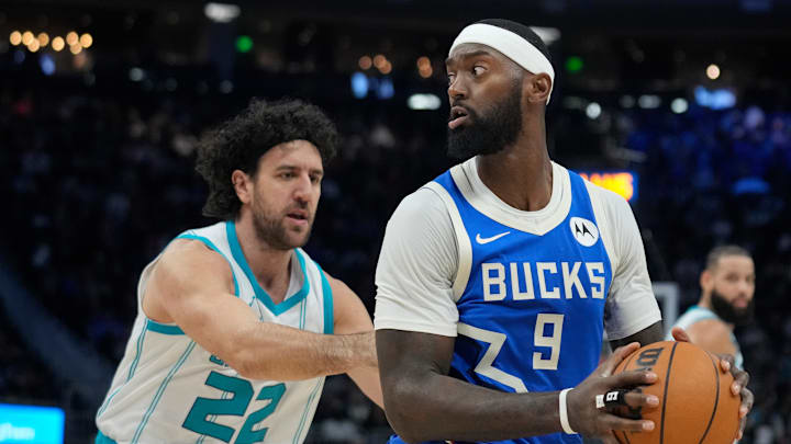 Charlotte Hornets v Milwaukee Bucks