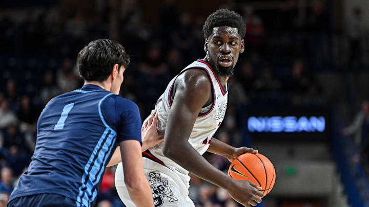 Gonzaga Bulldogs forward Graham Ike.