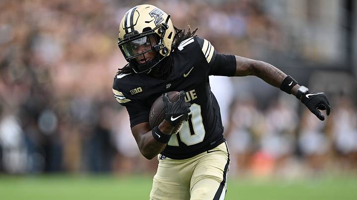 Purdue Boilermakers wide receiver Jesse Watson (10) runs the ball.