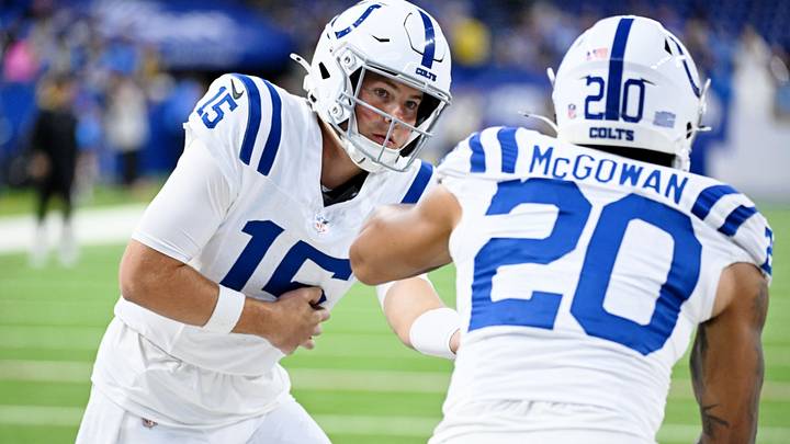 Aug 29, 2026; Indianapolis, Indiana, USA; Indianapolis Colts quarterback Riley Leonard (15) and running back Seth McGowan (20) warm up before the game against the Detroit Lions at Lucas Oil Stadium. Mandatory Credit: Robert Goddin-Imagn Images Aug 29, 2026; Indianapolis, Indiana, USA; Indianapolis Colts quarterback Riley Leonard (15) and running back Seth McGowan (20) warm up before the game against the Detroit Lions at Lucas Oil Stadium. Mandatory Credit: Robert Goddin-Imagn Images