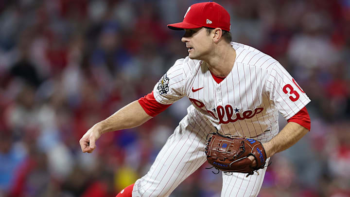 Former Philadelphia Phillies relief pitcher David Robertson (30) pitches during the 2022 World Series at Citizens Bank Park.