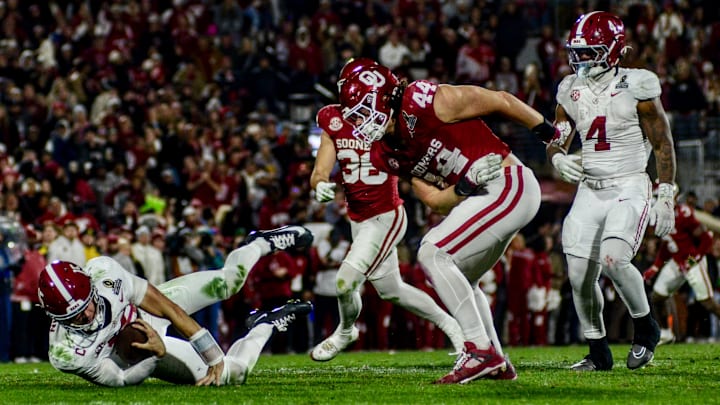 Oklahoma defensive end Taylor Wein logs a sack against Alabama in the CFP.