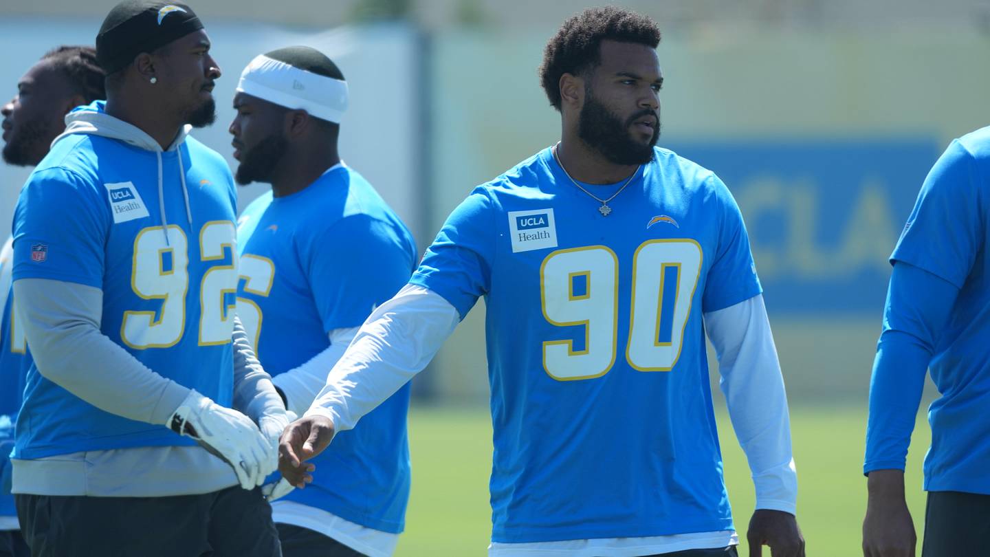 Chargers Roster Spotlights: Akheem Mesidor, The Bolts' Bigge