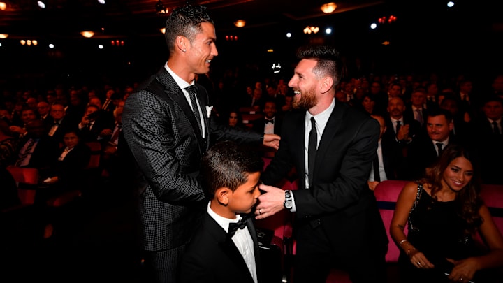 Cristiano y Messi siguen estando en el 11 ideal de la FIFA 