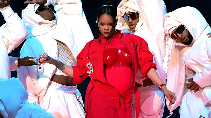 Rihanna anunció su segundo embarazo en el show de medio tiempo del Super Bowl 2023
